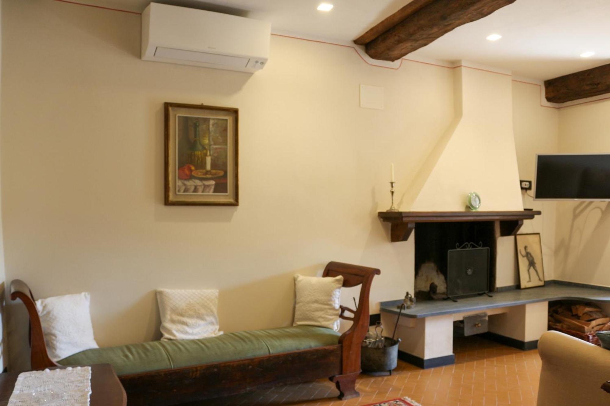 Casa E Mansarda Delle Mura Ameglia